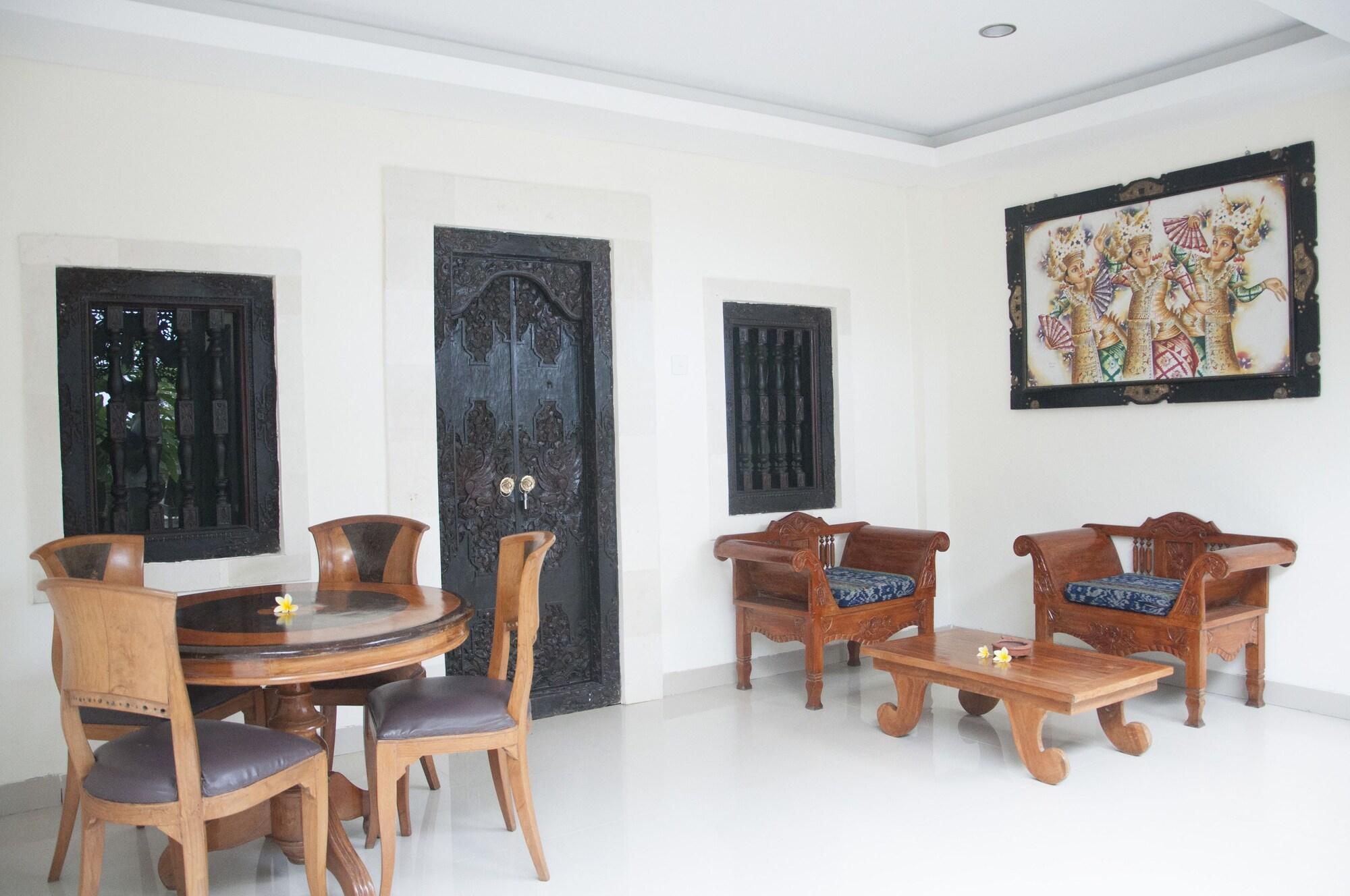 โรงแรมปูรี ซารอน เซงกีกี ภายนอก รูปภาพ